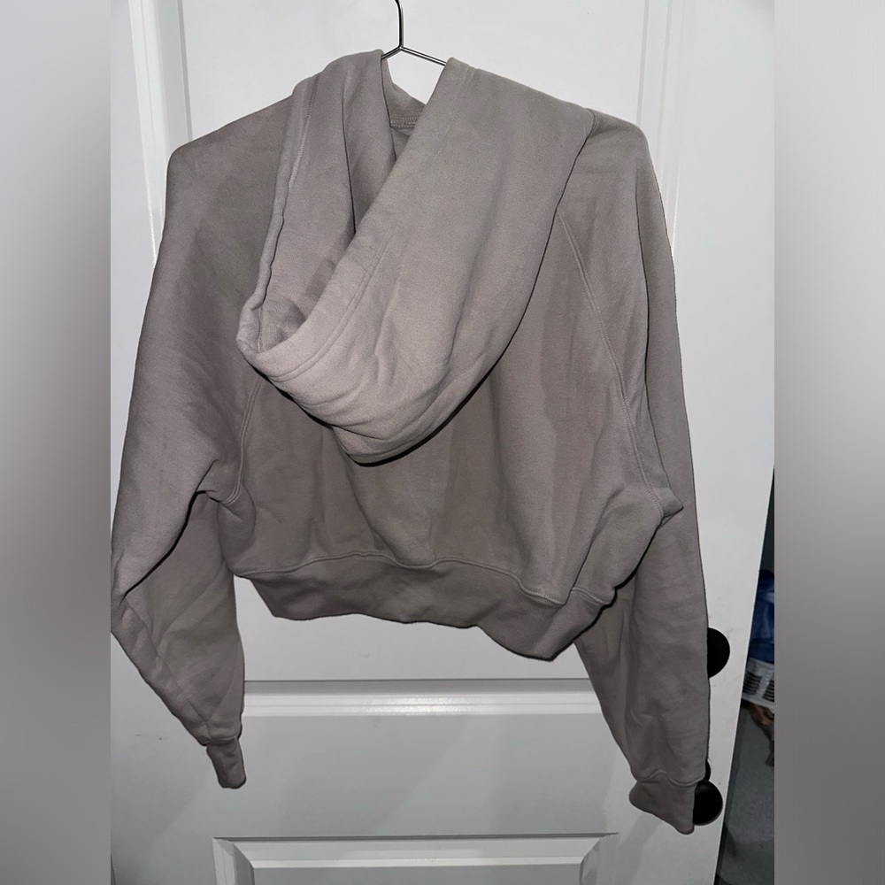 Aritzia Cozy Fleece Mega Raglan Cropped Hoodie - Picture 8 of 9